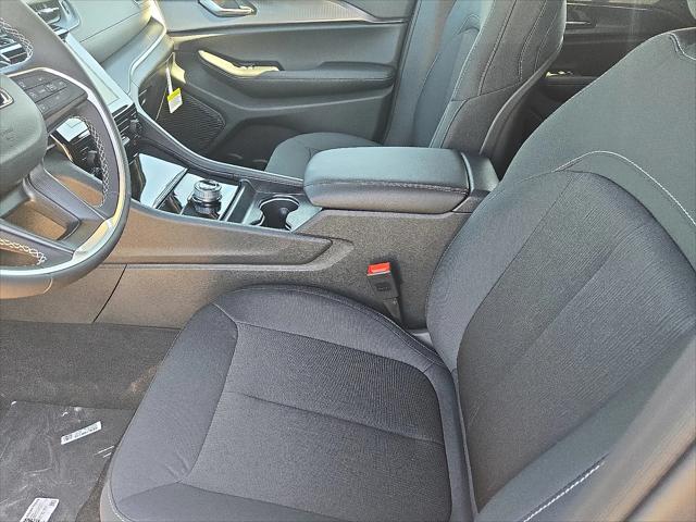 2025 Jeep Grand Cherokee Laredo X 4x4