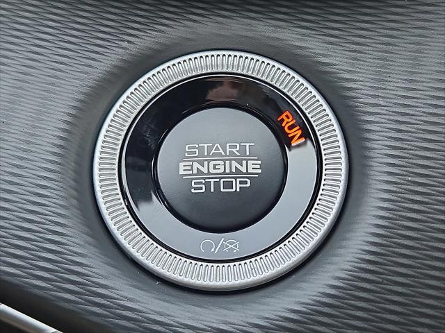 2025 Jeep Grand Cherokee Laredo X 4x4