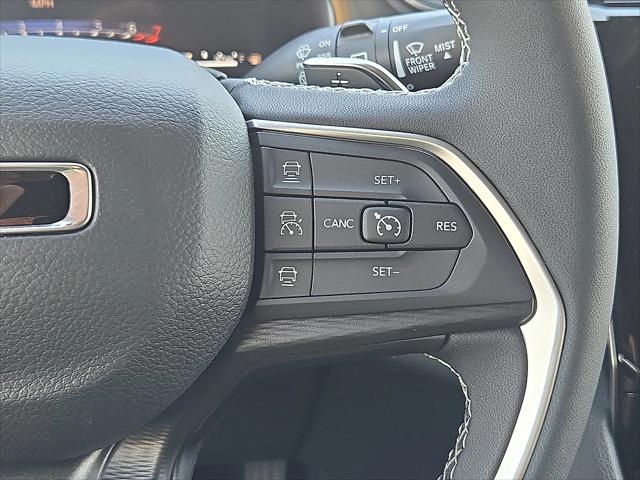 2025 Jeep Grand Cherokee Laredo X 4x4
