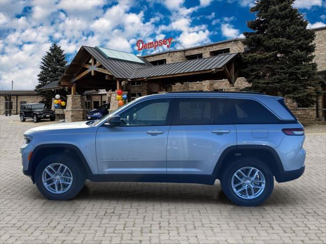 2025 Jeep Grand Cherokee GRAND CHEROKEE LAREDO X 4X4