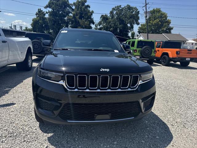 2025 Jeep Grand Cherokee GRAND CHEROKEE LAREDO X 4X2