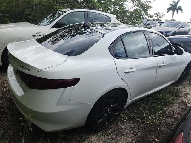 2022 Alfa Romeo Giulia Ti RWD