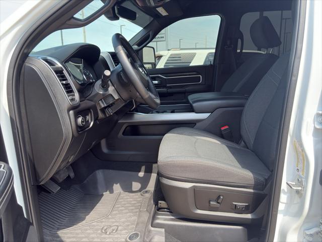2024 Ram 3500 Big Horn Crew Cab 4x4 8' Box