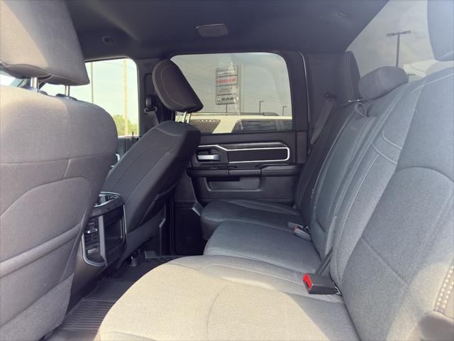 2024 Ram 3500 Big Horn Crew Cab 4x4 8' Box