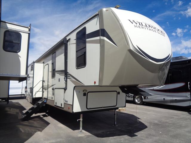 2022 Wildwood Heritage Glen 353Bed 