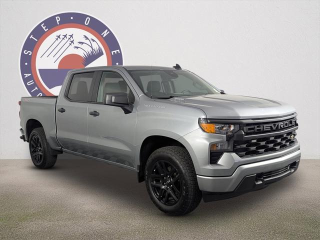 2025 Chevrolet Silverado 1500 4WD Crew Cab Short Bed Custom 2025 Chevrolet Silverado 1500 4WD Crew Cab Short Bed Custom