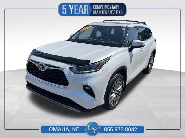 2023 Toyota Highlander Hybrid Platinum