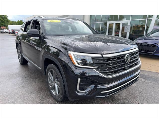 2024 Volkswagen Atlas Cross Sport 2.0T SEL R-Line