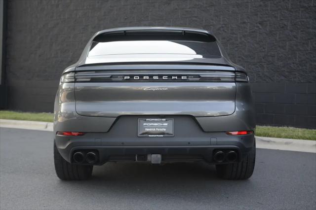 2025 Porsche Cayenne Standard