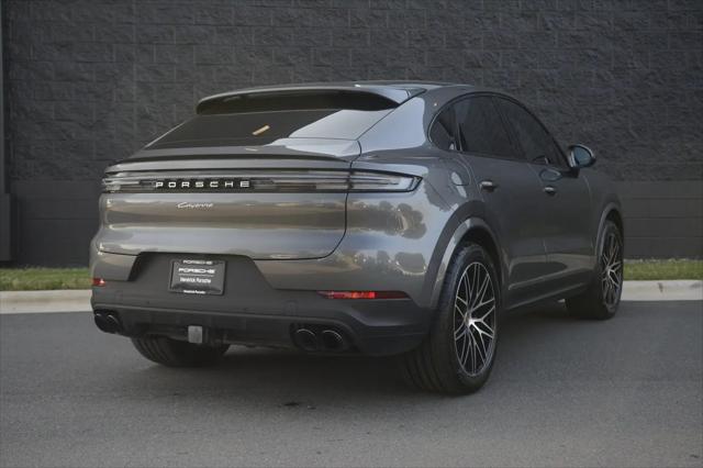 2025 Porsche Cayenne Standard