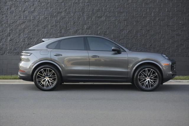2025 Porsche Cayenne Standard