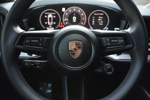 2025 Porsche Cayenne Standard