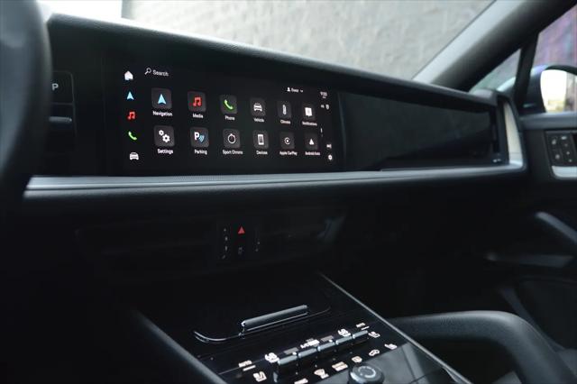 2025 Porsche Cayenne Standard