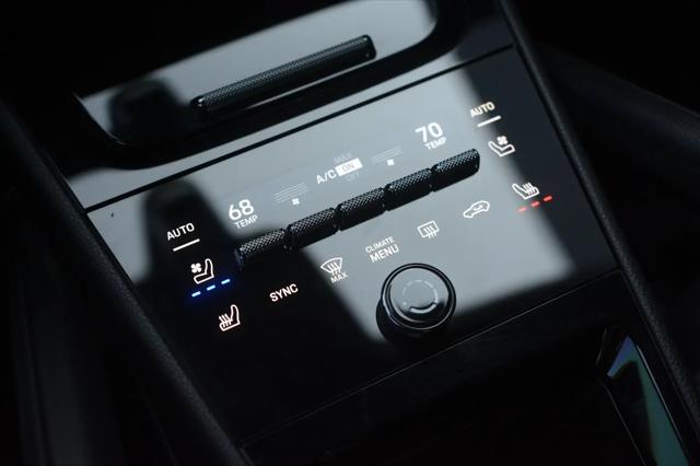 2025 Porsche Cayenne Standard