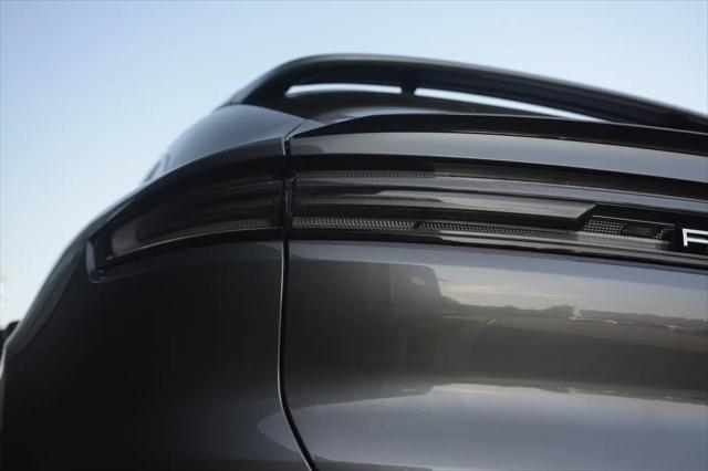 2025 Porsche Cayenne Standard