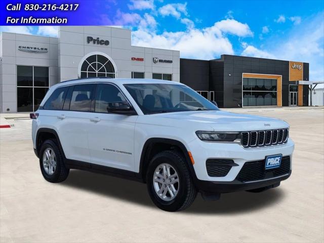 2023 Jeep Grand Cherokee Laredo 4x4