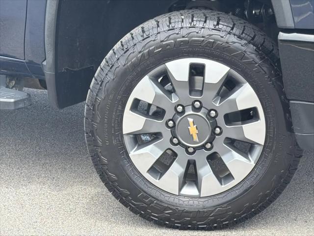 2022 Chevrolet Silverado 2500HD 4WD Double Cab Standard Bed Custom