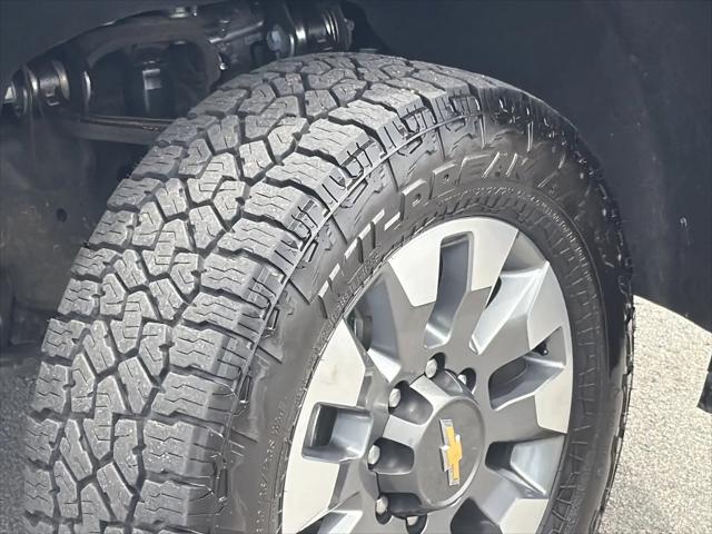 2022 Chevrolet Silverado 2500HD 4WD Double Cab Standard Bed Custom