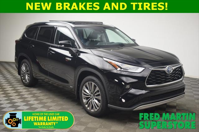 2021 Toyota Highlander Hybrid Platinum