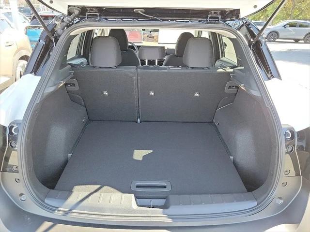 2025 Nissan Kicks SV FWD