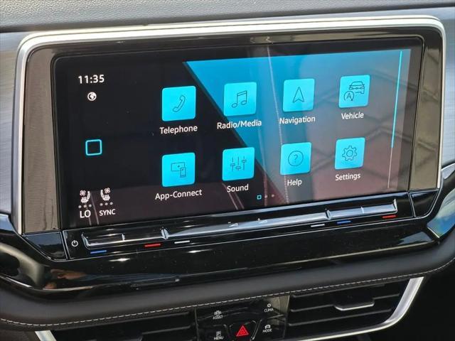 2025 Volkswagen Atlas Cross Sport 2.0T SE w/Technology