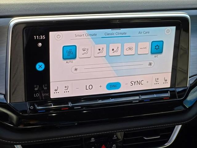2025 Volkswagen Atlas Cross Sport 2.0T SE w/Technology