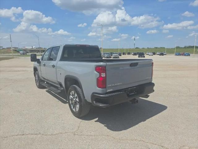 2024 Chevrolet Silverado 2500HD 4WD Crew Cab Standard Bed Custom