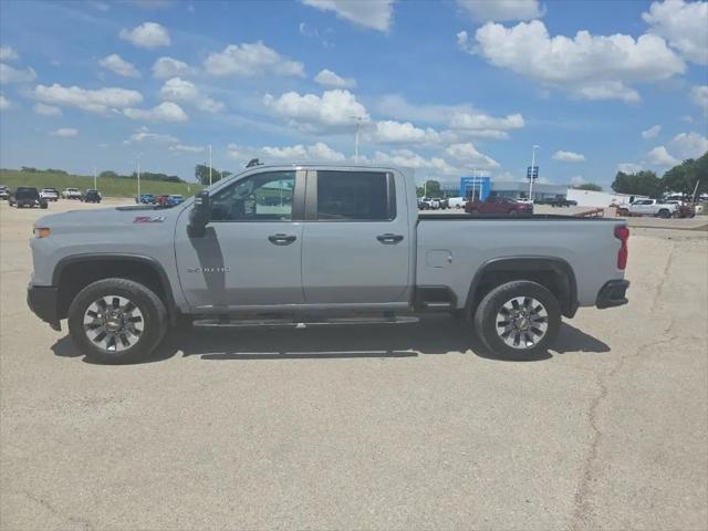 2024 Chevrolet Silverado 2500HD 4WD Crew Cab Standard Bed Custom
