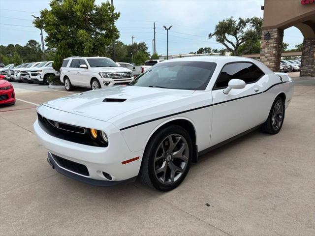 2017 Dodge Challenger SXT Plus