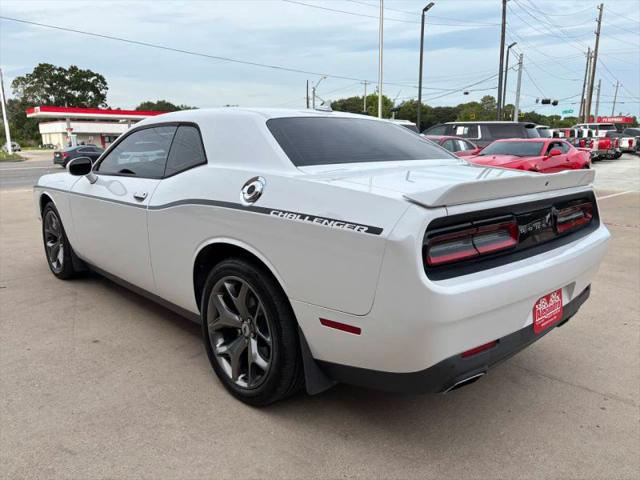2017 Dodge Challenger SXT Plus