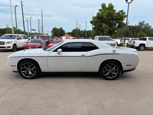 2017 Dodge Challenger SXT Plus