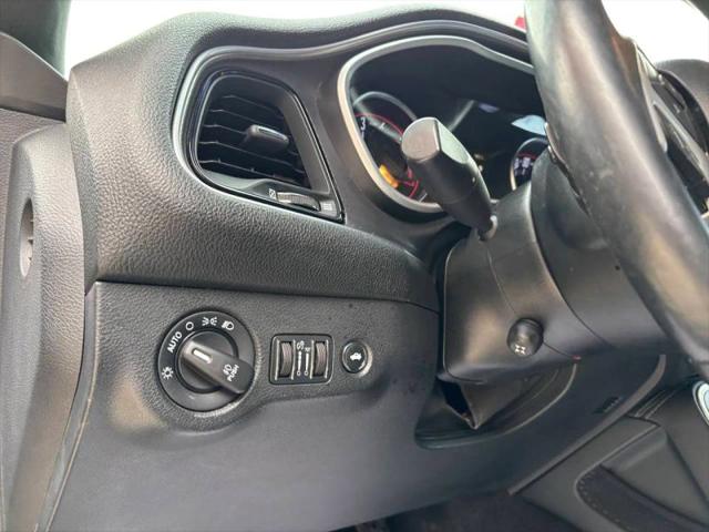 2017 Dodge Challenger SXT Plus