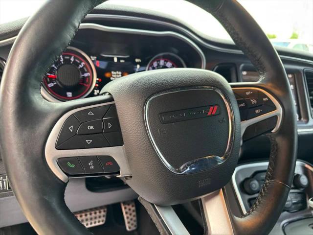 2017 Dodge Challenger SXT Plus