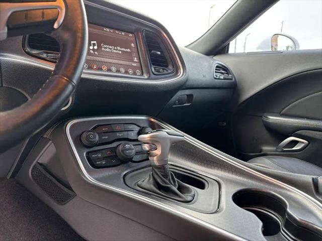 2017 Dodge Challenger SXT Plus