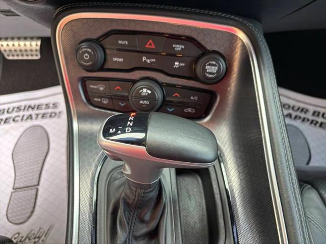 2017 Dodge Challenger SXT Plus
