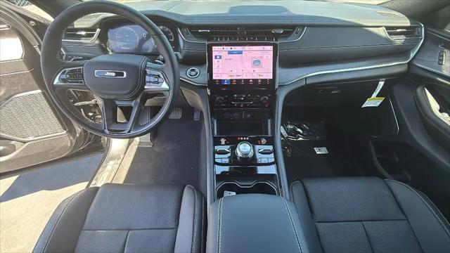 2025 Jeep Grand Cherokee Overland 4x4