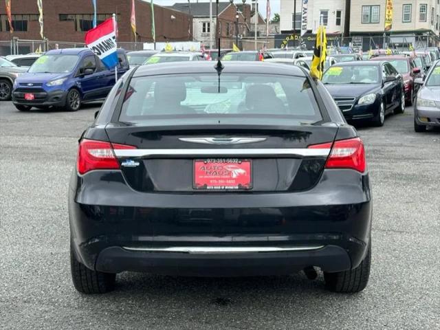 2012 Chrysler 200 LX