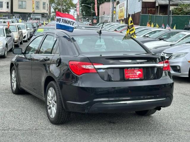 2012 Chrysler 200 LX