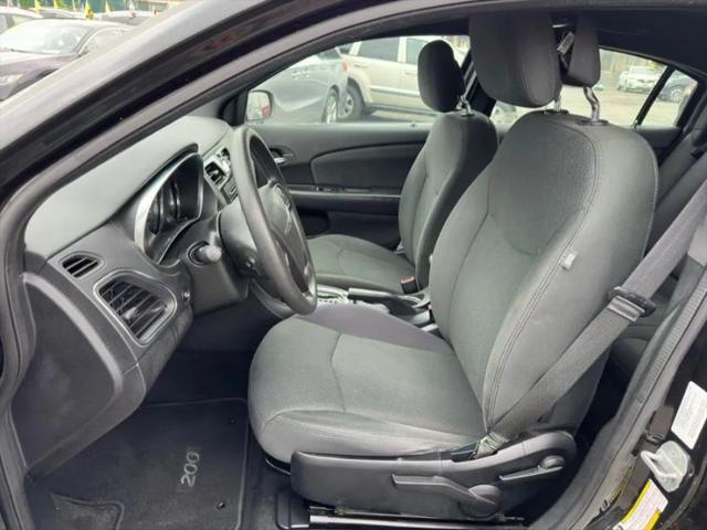 2012 Chrysler 200 LX