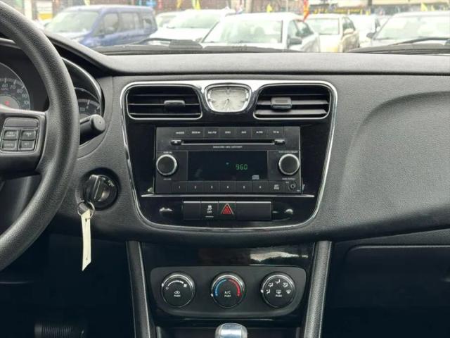 2012 Chrysler 200 LX