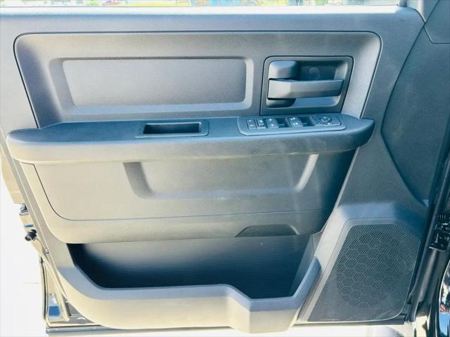 2025 Ram 2500 Tradesman Crew Cab 4x2 6'4" Box