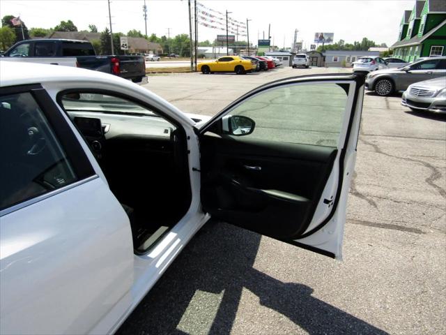 2022 Nissan Sentra SV Xtronic CVT