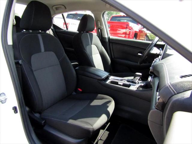 2022 Nissan Sentra SV Xtronic CVT
