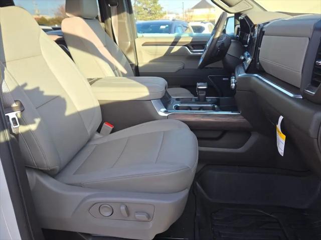 2025 GMC Sierra 1500 4WD Crew Cab Short Box SLT