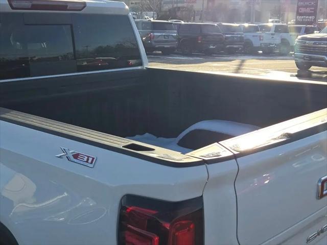 2025 GMC Sierra 1500 4WD Crew Cab Short Box SLT