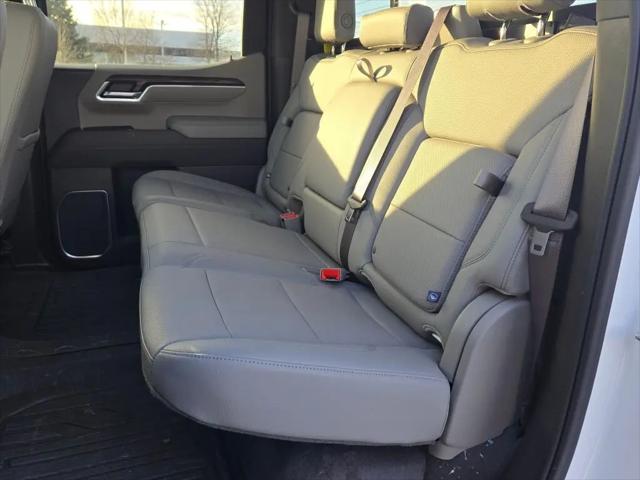 2025 GMC Sierra 1500 4WD Crew Cab Short Box SLT
