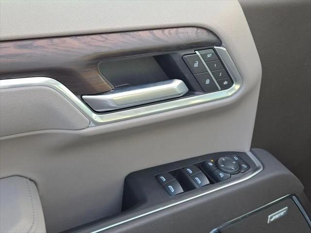 2025 GMC Sierra 1500 4WD Crew Cab Short Box SLT