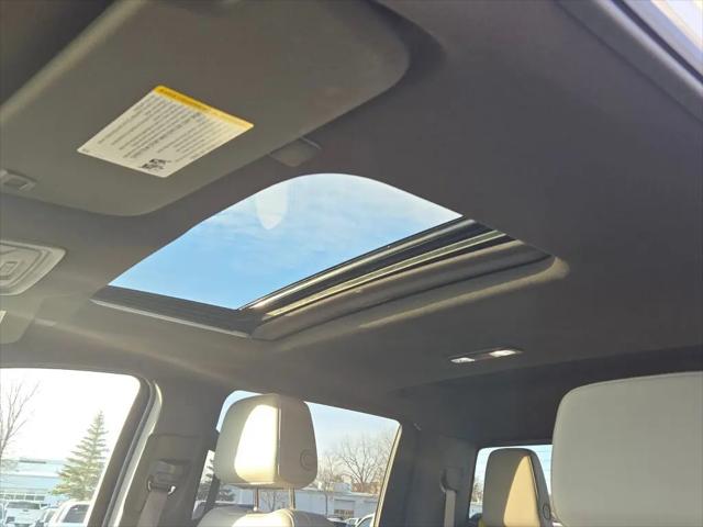 2025 GMC Sierra 1500 4WD Crew Cab Short Box SLT