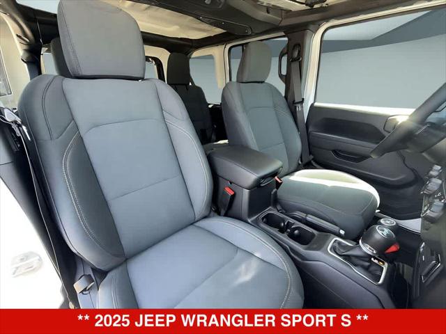 2025 Jeep Wrangler 4-Door Summit 4x4