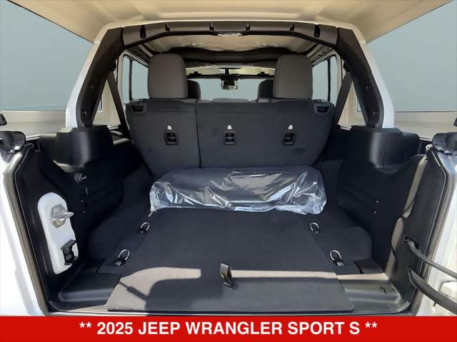 2025 Jeep Wrangler 4-Door Summit 4x4